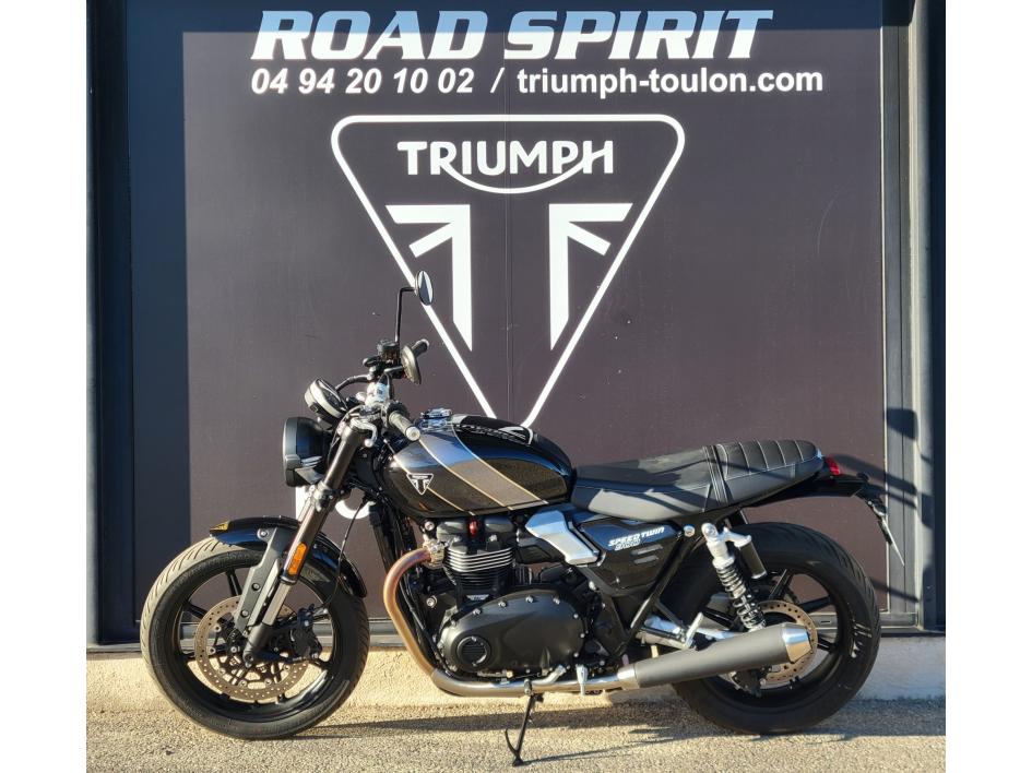 TRIUMPH SPEED TWIN 900