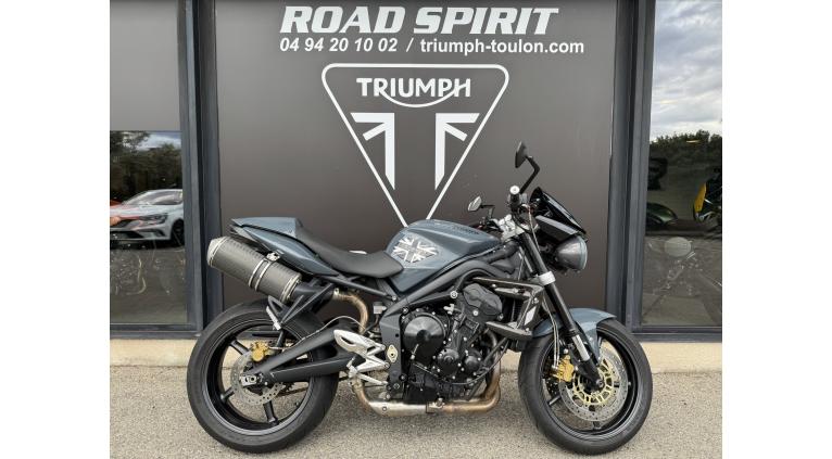 TRIUMPH STREET TRIPLE 675