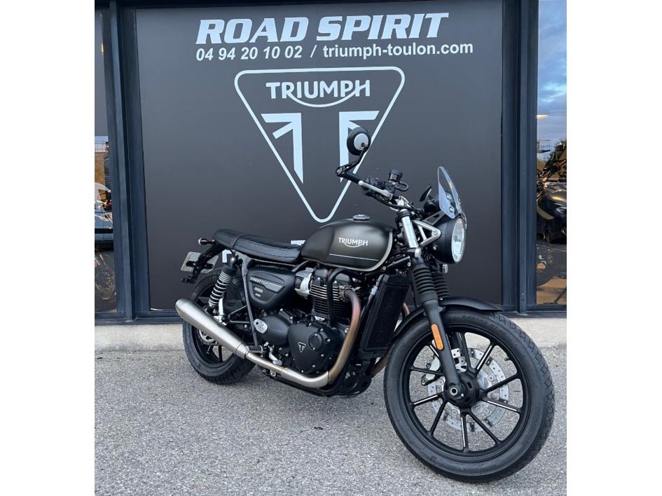 TRIUMPH STREET TWIN  900