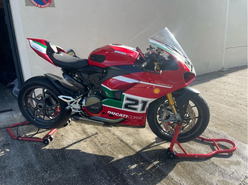 DUCATI PANIGALE V2 BAYLISS