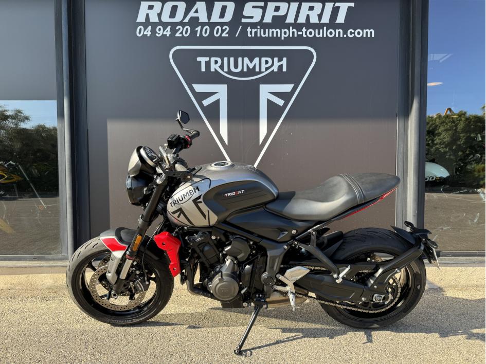 TRIUMPH TRIDENT 660