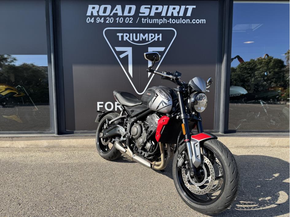 TRIUMPH TRIDENT 660