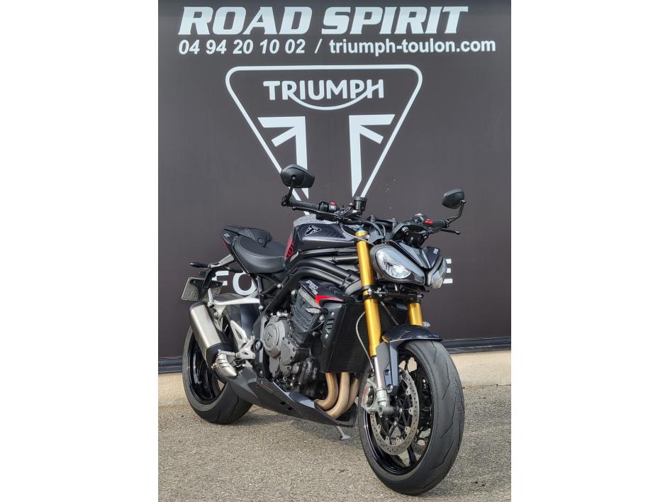 TRIUMPH SPEED TRIPLE 1200 RS