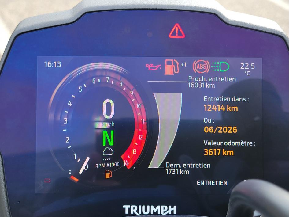 TRIUMPH SPEED TRIPLE 1200 RS