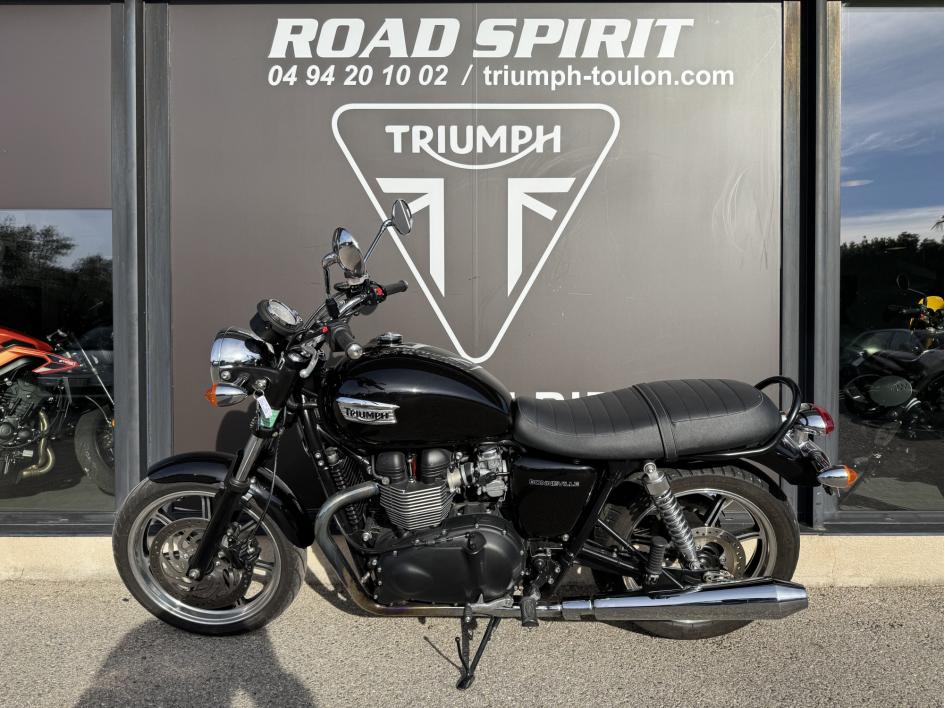 TRIUMPH BONNEVILLE