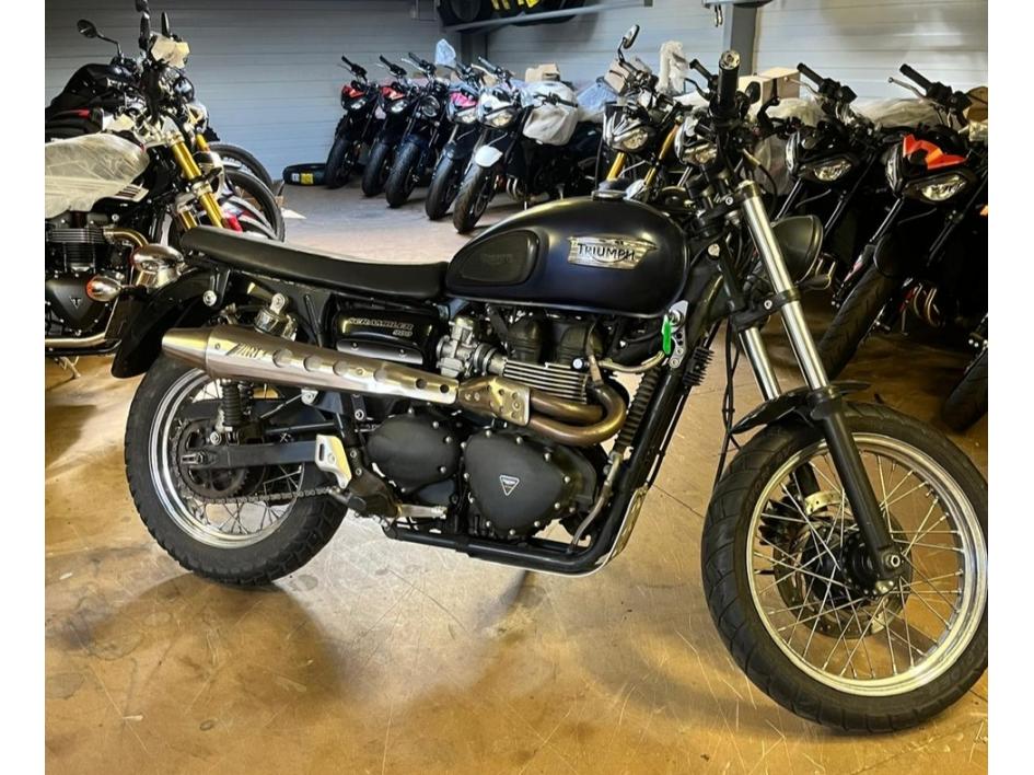 TRIUMPH SCRAMBLER 900