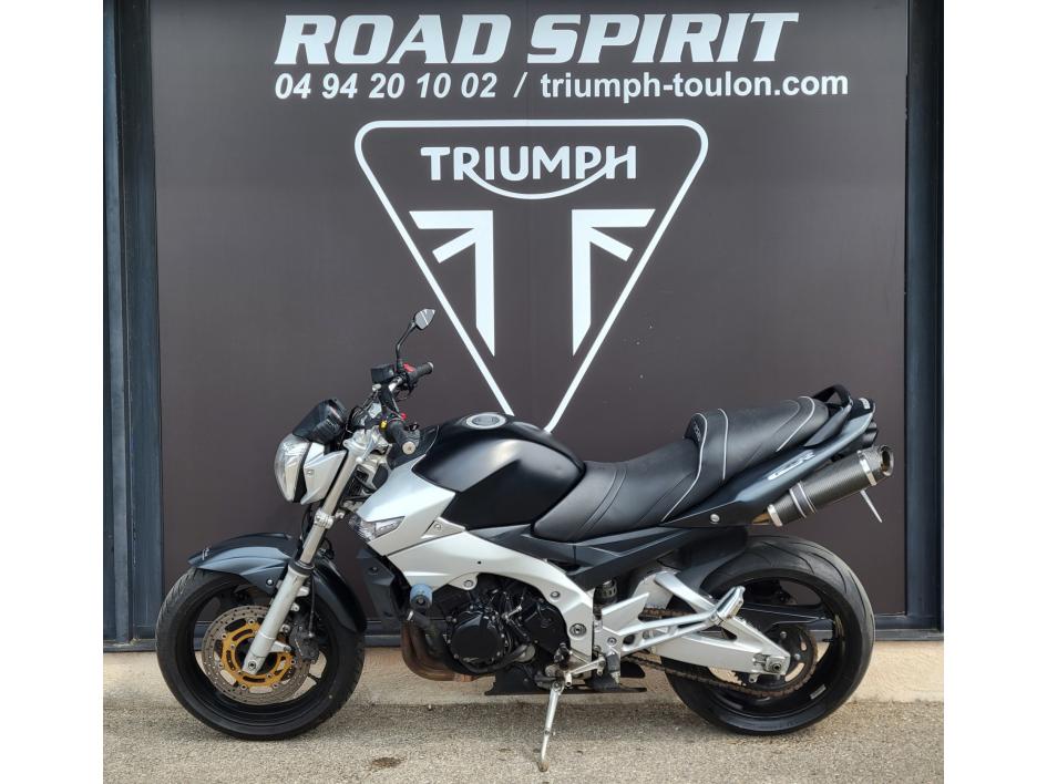 SUZUKI GSR 600