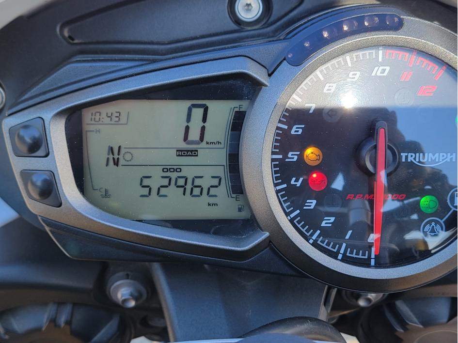 TRIUMPH SPEED TRIPLE 1050 R